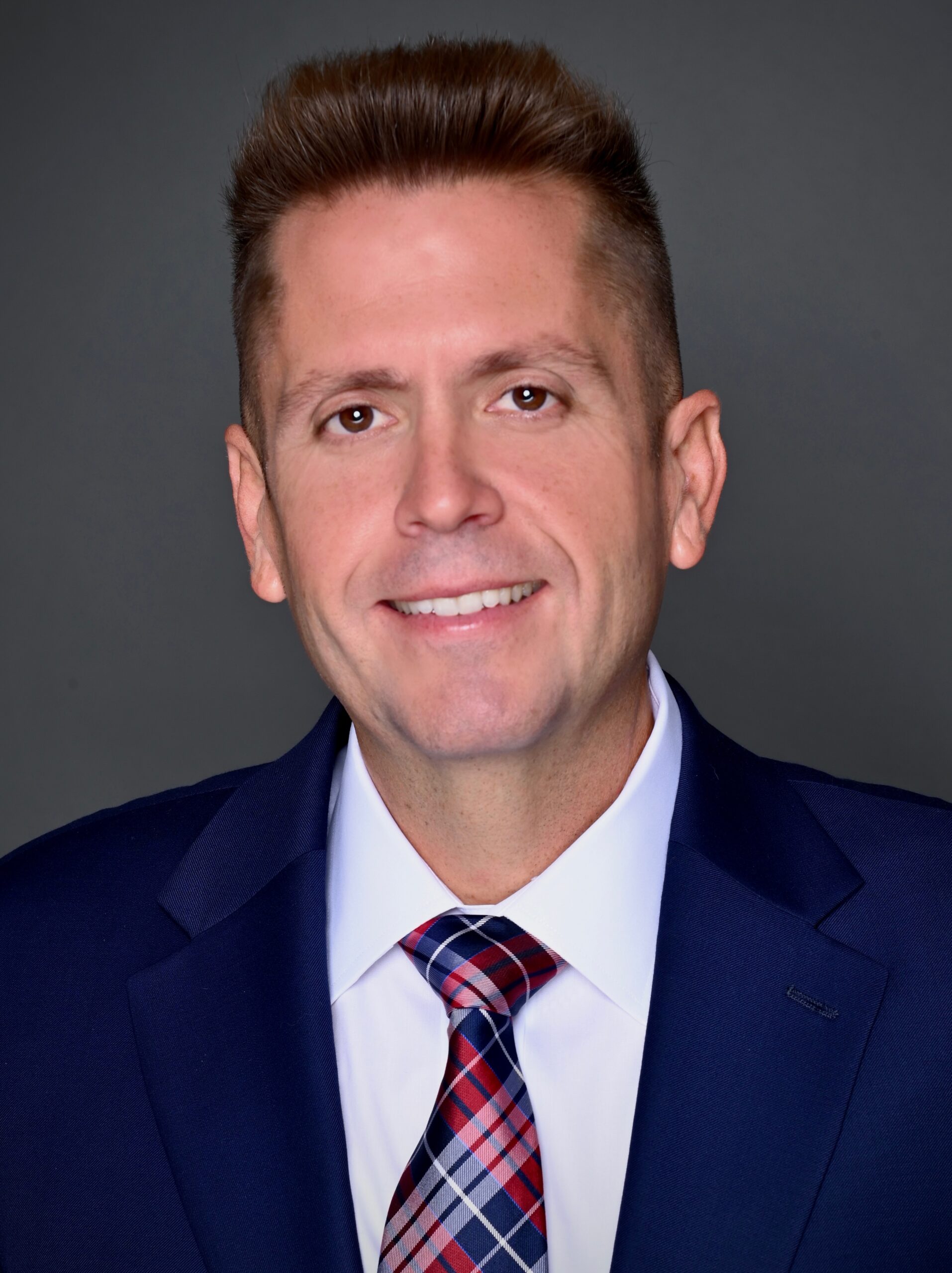 Headshot Carlos I. Suarez